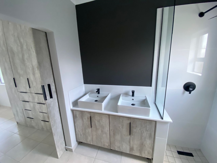 3 Bedroom Property for Sale in Waterval East North West